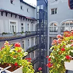 Baross City Apartments